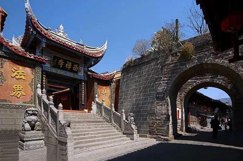 霍英东与何鸿燊:同为顶级富豪,为何他们后代的口碑不同?